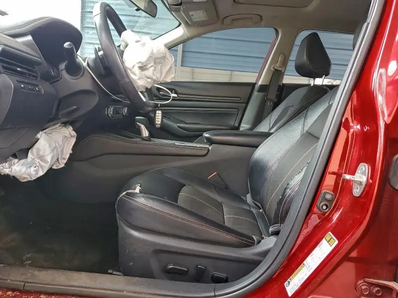 2019 NISSAN ALTIMA SR  