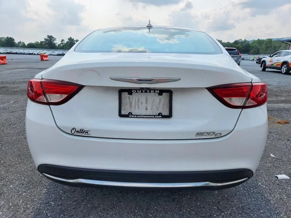 2015 CHRYSLER 200 C  