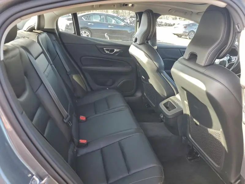 2019 VOLVO S60 T6 MOMENTUM  