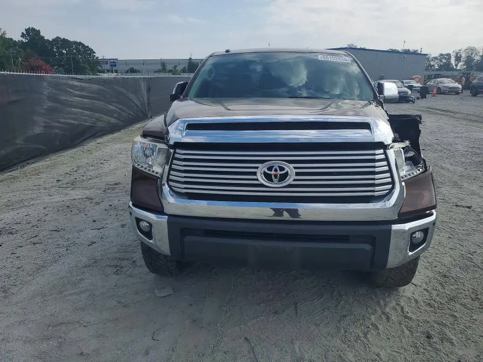 2017 TOYOTA TUNDRA CREWMAX LIMITED  
