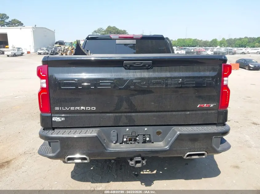 2022 CHEVROLET SILVERADO 1500 4WD  SHORT BED RST