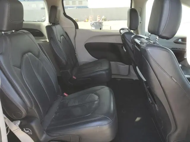 2017 CHRYSLER PACIFICA TOURING L PLUS  