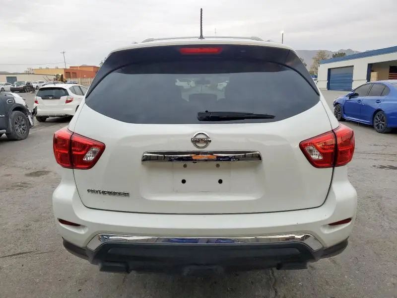 2018 NISSAN PATHFINDER S  