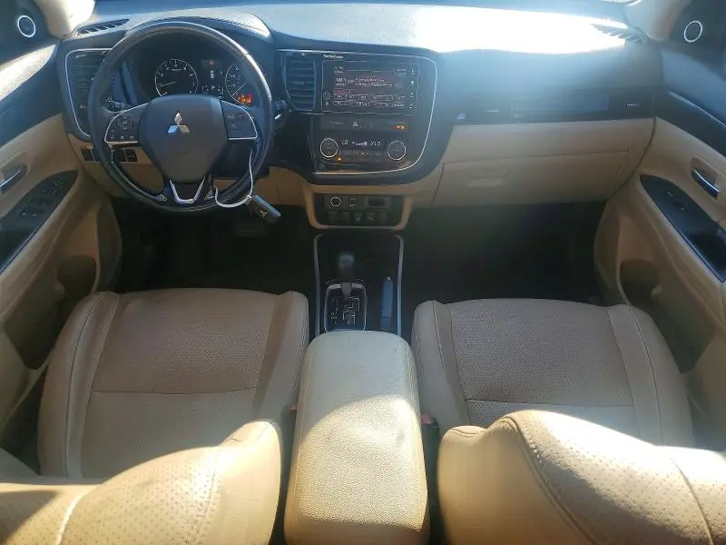2018 MITSUBISHI OUTLANDER SE  
