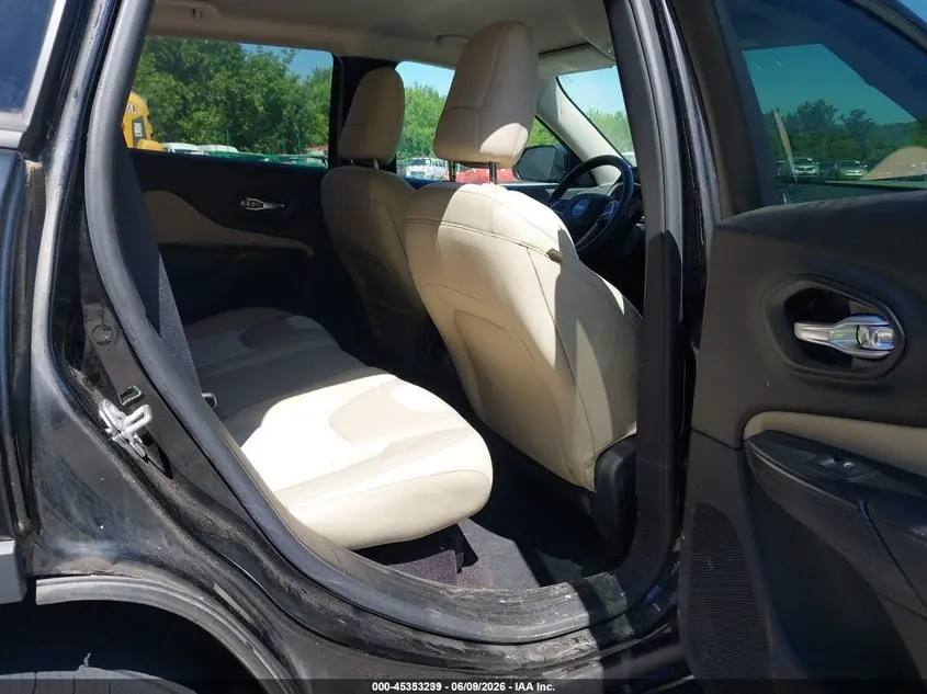 2017 JEEP CHEROKEE SPORT 4X4