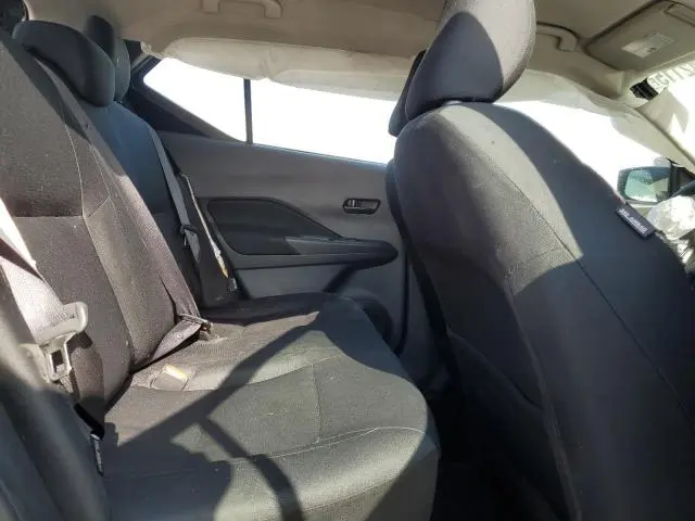 2024 NISSAN KICKS S  