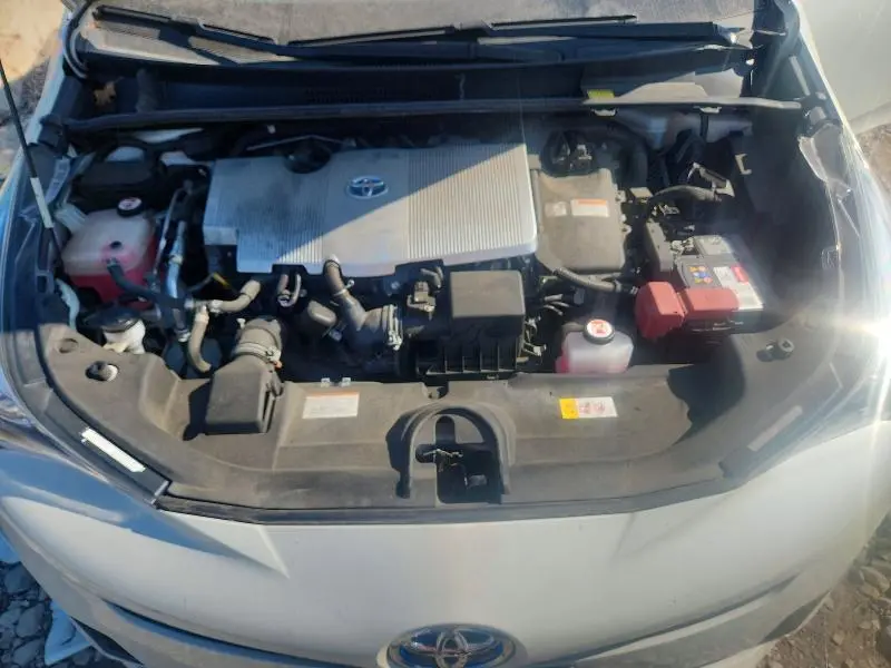 2016 TOYOTA PRIUS THREE  