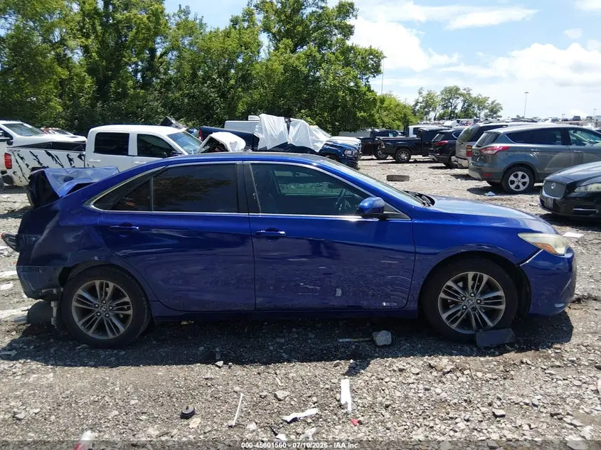 2016 TOYOTA CAMRY SE