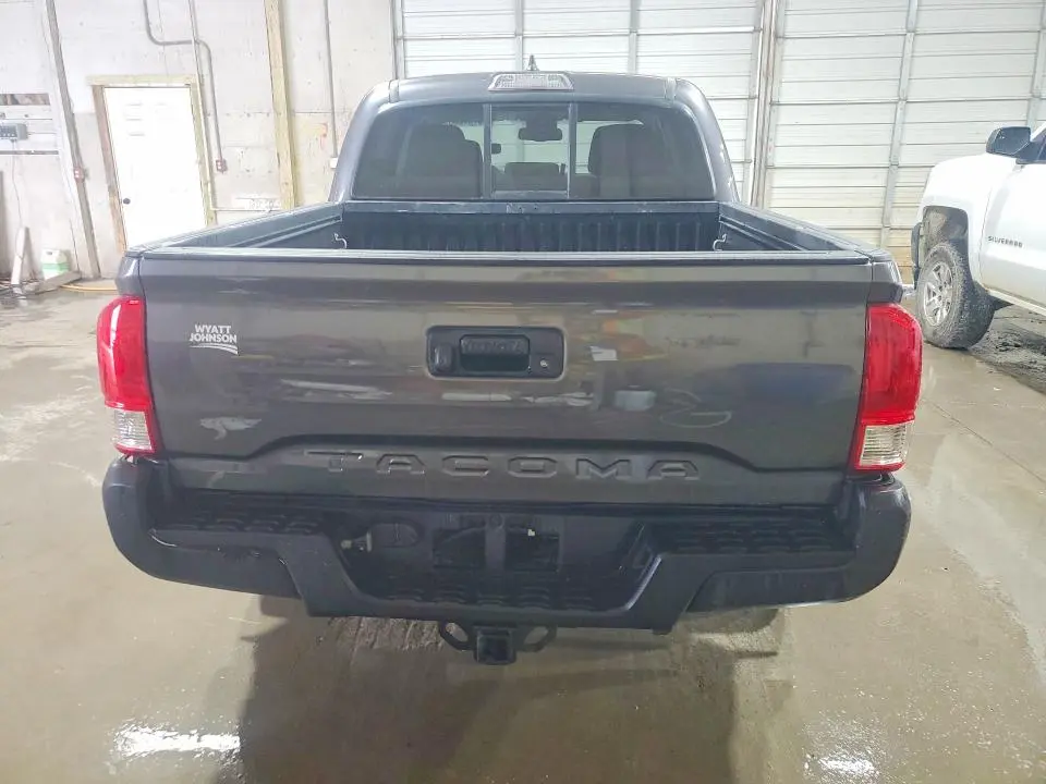 2017 TOYOTA TACOMA SR5 V6  
