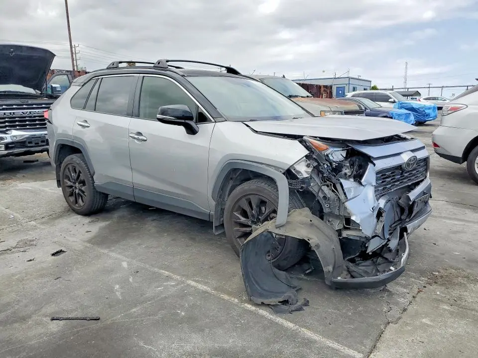 2020 TOYOTA RAV4 LIMITED  