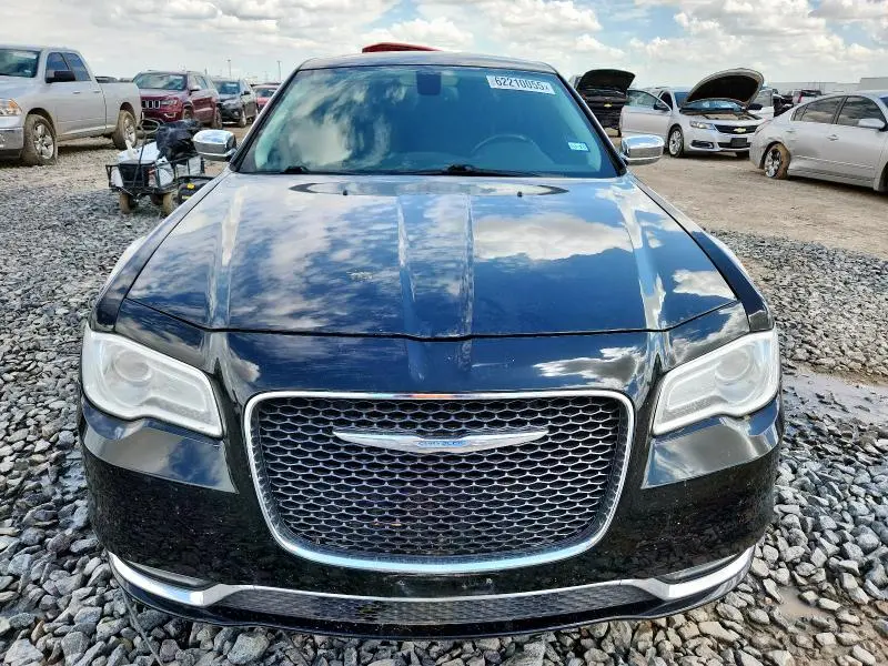 2016 CHRYSLER 300C   
