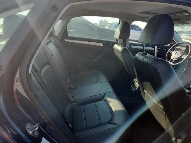 2019 VOLKSWAGEN PASSAT WOLFSBURG  