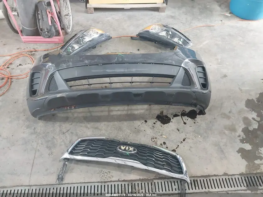 2019 KIA SORENTO 2.4L LX