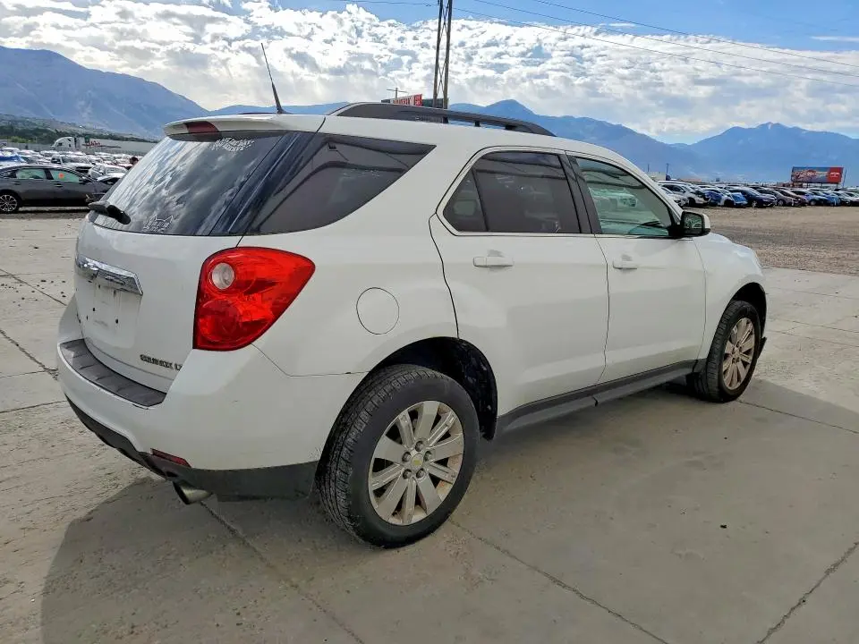 2011 CHEVROLET EQUINOX LT  