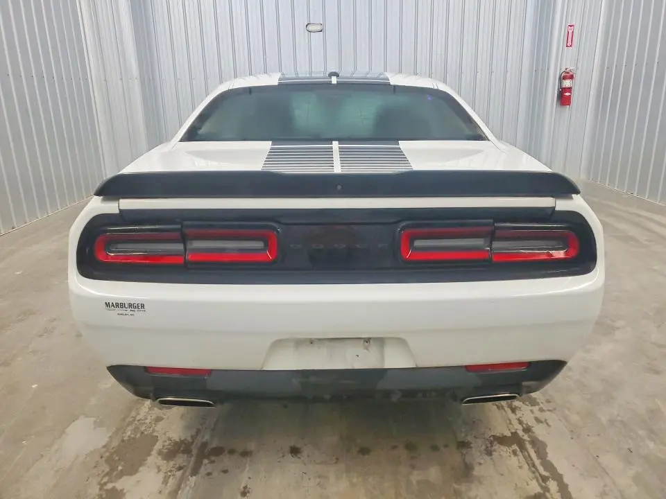 2022 DODGE CHALLENGER SXT  