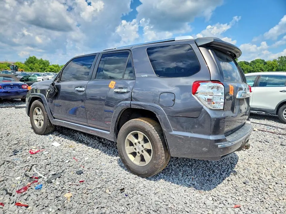 2010 TOYOTA 4RUNNER SR5  