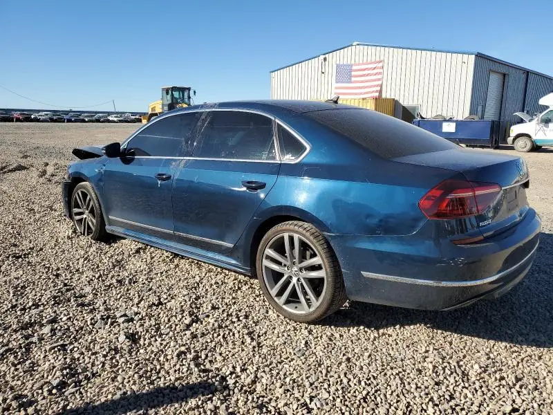 2019 VOLKSWAGEN PASSAT SE R-LINE  