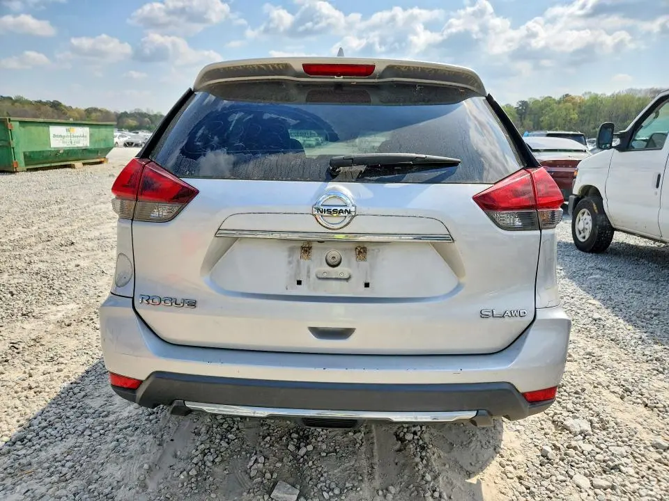 2018 NISSAN ROGUE SL  