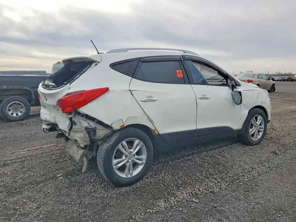 2011 HYUNDAI TUCSON GLS  