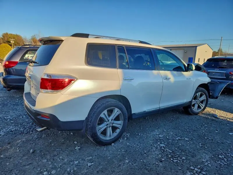 2011 TOYOTA HIGHLANDER LIMITED  