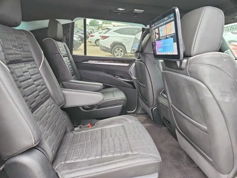 2026 CADILLAC ESCALADE ESV SPORT PLATINUM  
