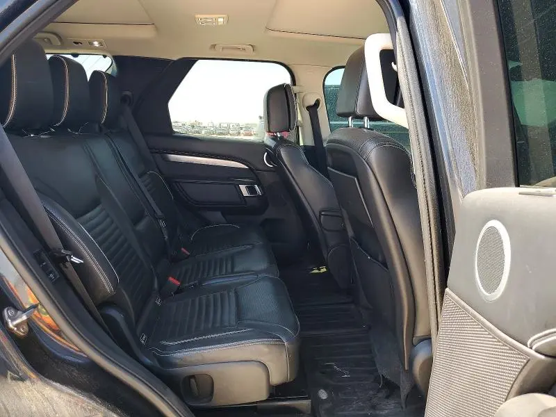2017 LAND ROVER DISCOVERY FIRST EDITION  