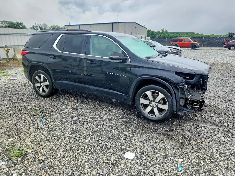2020 CHEVROLET TRAVERSE LT  