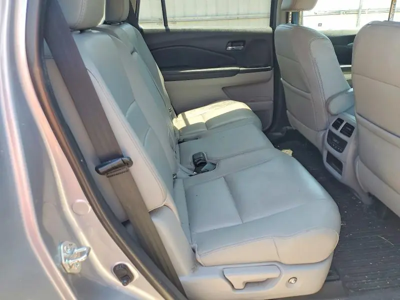 2017 HONDA PILOT EXLN  