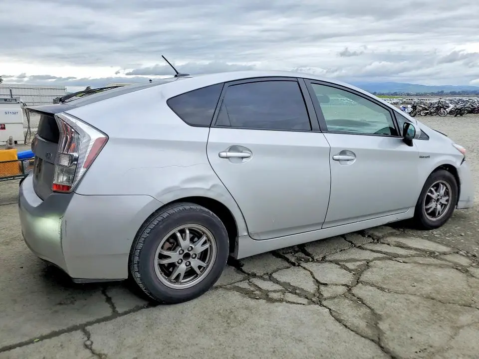 2010 TOYOTA PRIUS II  