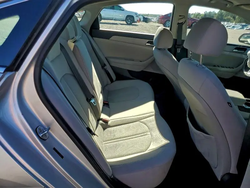 2018 HYUNDAI SONATA SE  