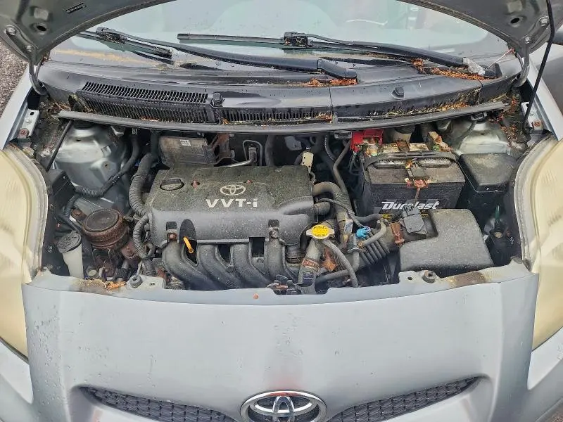 2010 TOYOTA YARIS BASE  