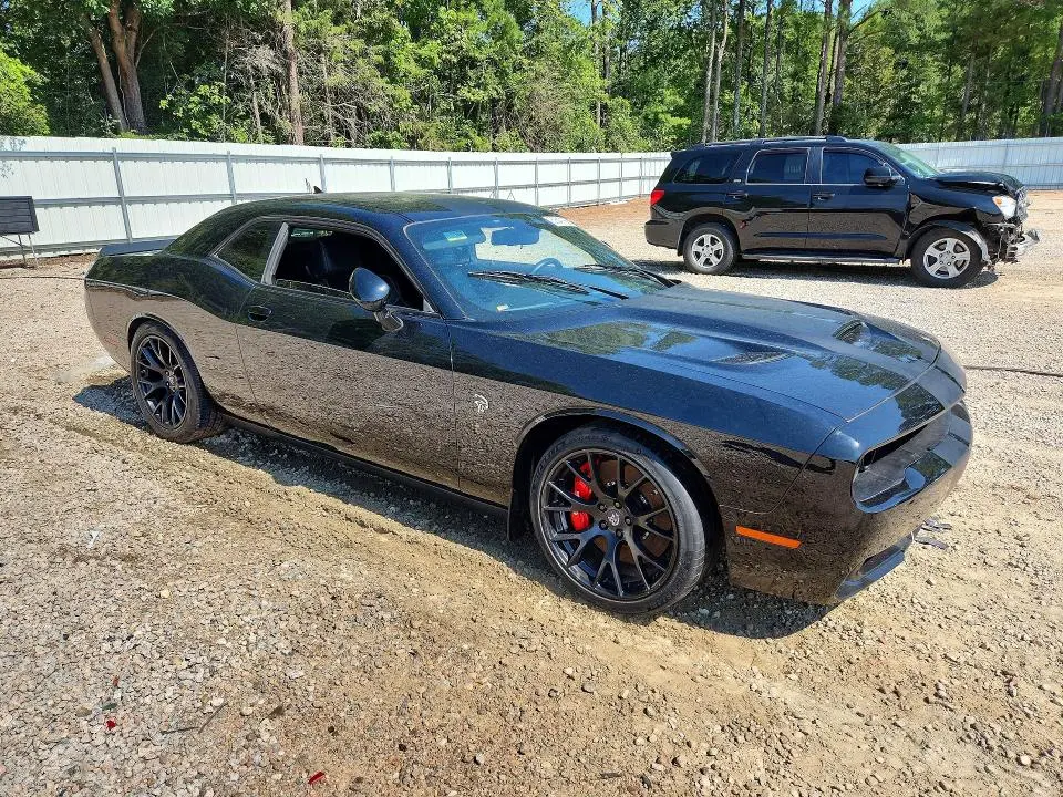2016 DODGE CHALLENGER SRT HELLCAT  