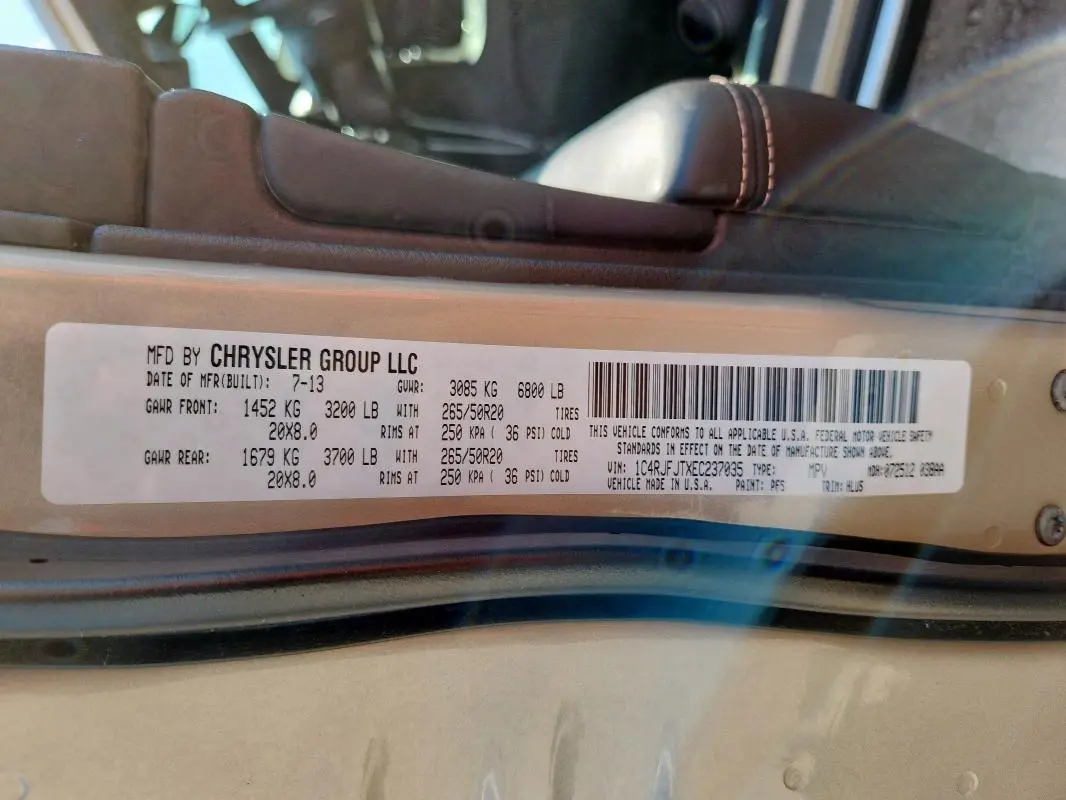 2014 JEEP GRAND CHEROKEE SUMMIT  