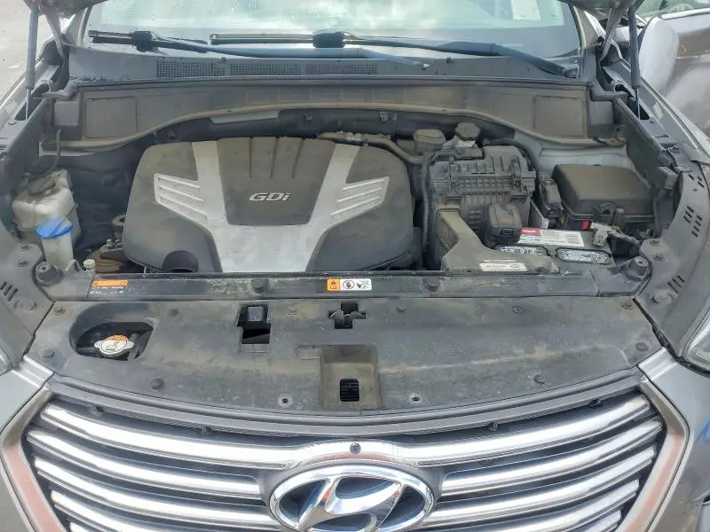 2018 HYUNDAI SANTA FE SE  