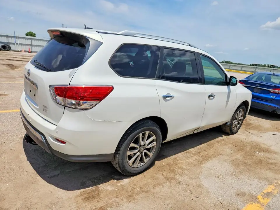 2014 NISSAN PATHFINDER SV  