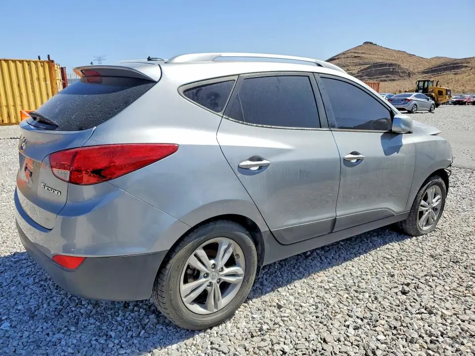 2010 HYUNDAI TUCSON GLS  