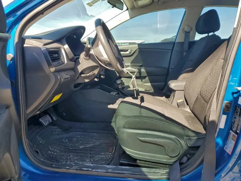 2022 KIA RIO S  