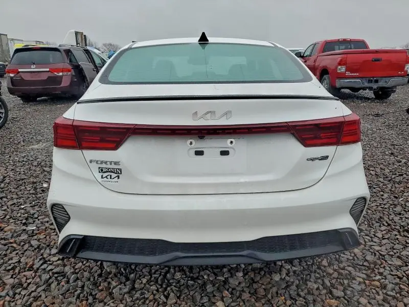 2024 KIA FORTE GT LINE  