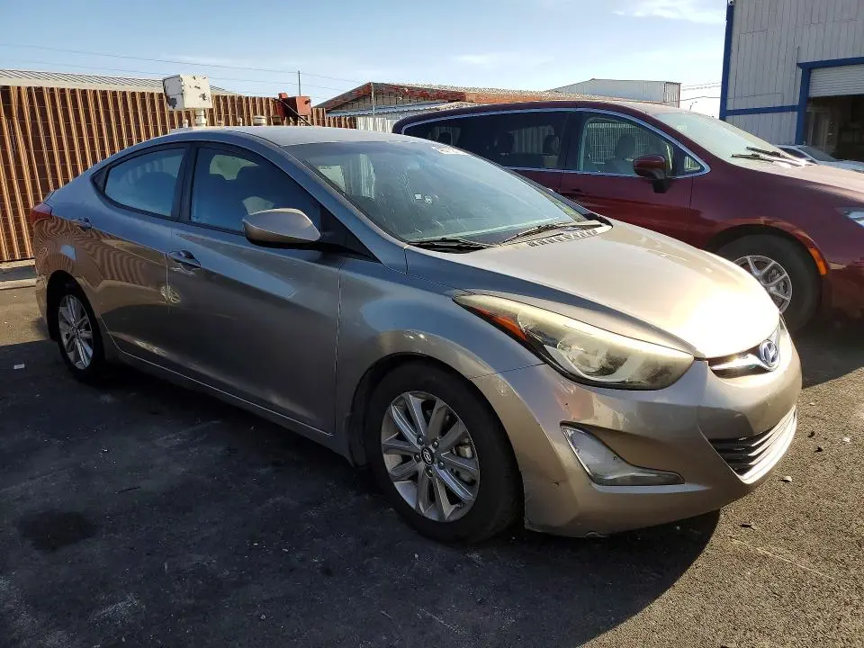 2014 HYUNDAI ELANTRA SE  