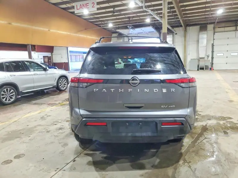 2022 NISSAN PATHFINDER SV  