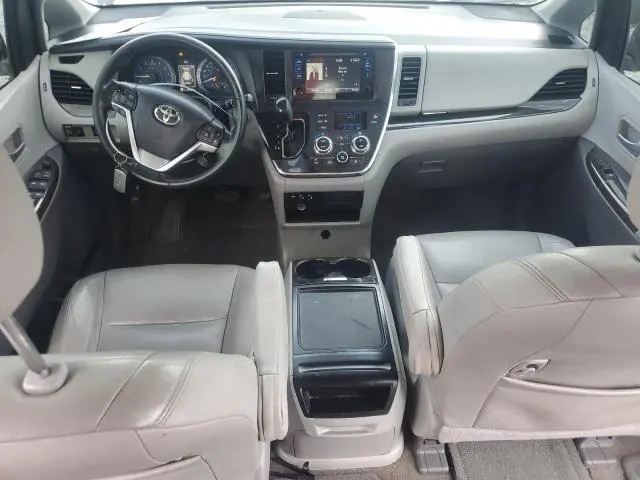 2015 TOYOTA SIENNA XLE  