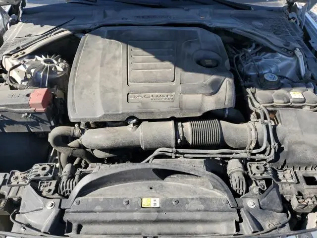 2018 JAGUAR XE PREMIUM  