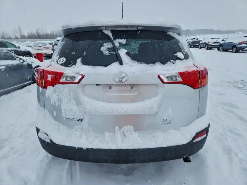 2015 TOYOTA RAV4 XLE  