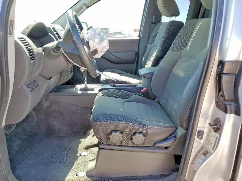 2014 NISSAN FRONTIER SV V6  