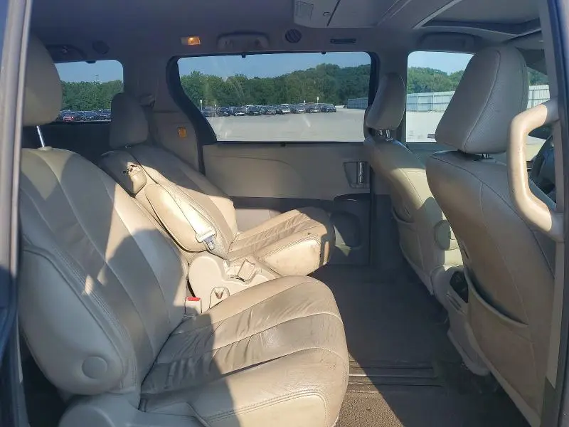 2012 TOYOTA SIENNA XLE 8-PASSENGER  
