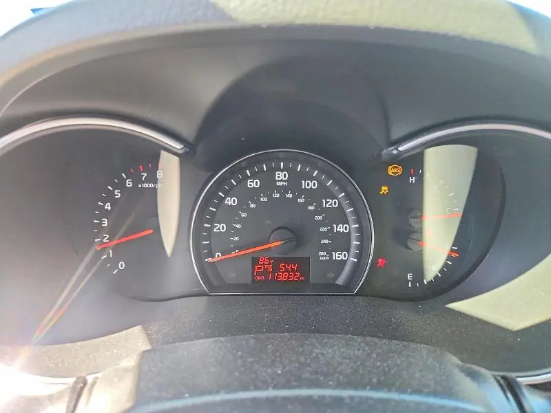 2015 KIA SORENTO LX  