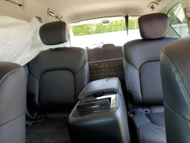 2023 INFINITI QX80 LUXE  