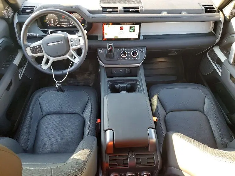 2024 LAND ROVER DEFENDER 110 X-DYNAMIC SE  