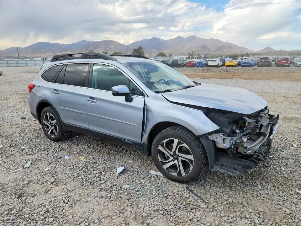 2016 SUBARU OUTBACK 3.6R LIMITED  