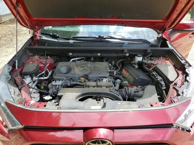 2020 TOYOTA RAV4 XLE  
